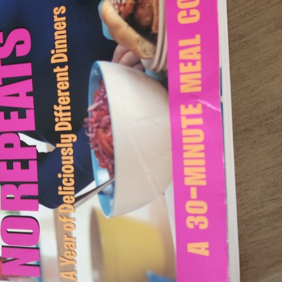 Bundle of 2 Rachael Ray 30 minute meals cookbooks gettogether & 365: No Repeats - Picture 7 of 7